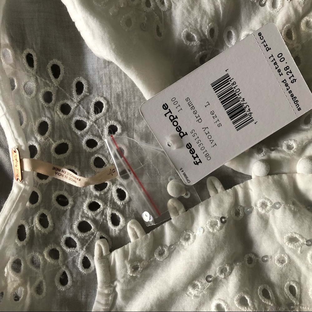 Free People Sea Of Love Bell Sleeve Boho Top - Picture 8 of 8